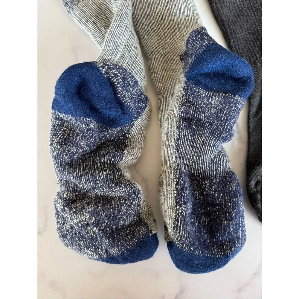 REI Men's Crew hiking thick chunky Socks Gray And1 Charcoal and Navy ribbed
